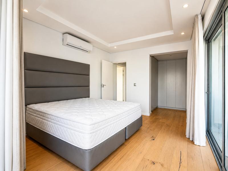 3 Bedroom Property for Sale in Sea Point Western Cape